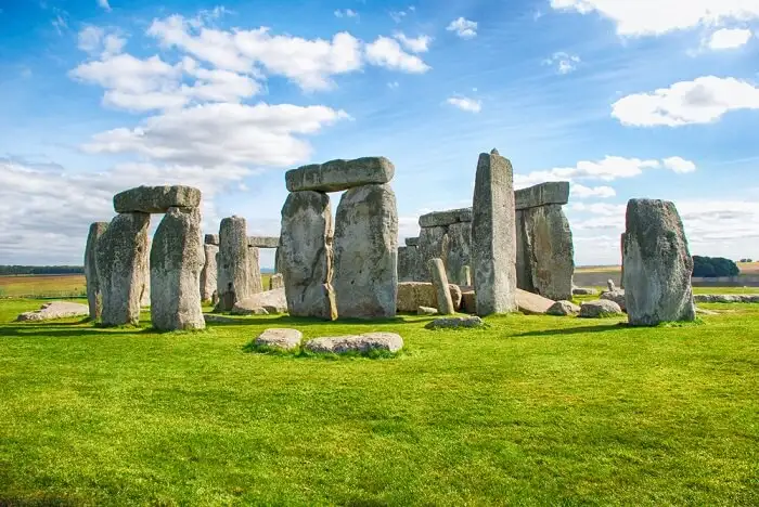 stonehenge location uk